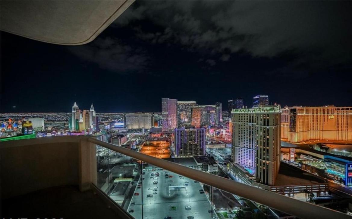 Msg Sphere View At Mgm Signature Studio Deluxe Las Vegas Exterior photo